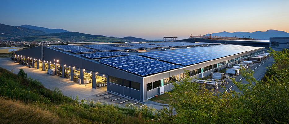 Solar investment growth graphic showing renewable energy solutions helping businesses increase ROI and long-term savings.